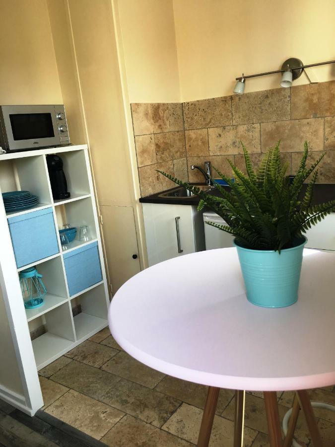 Studio Richelieu 2 Et Son Parking Prive Villeurbanne Exterior foto